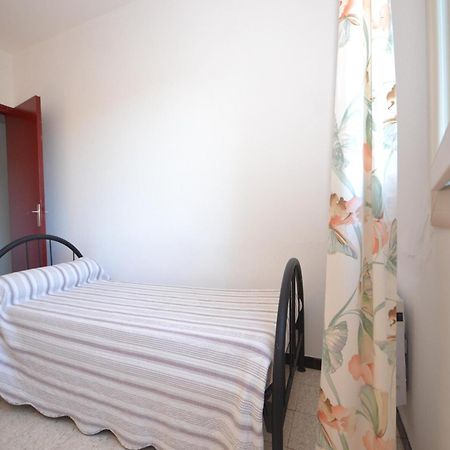 Apartment With Pool Amid Vineyards And Near The Beach Mèze Kültér fotó